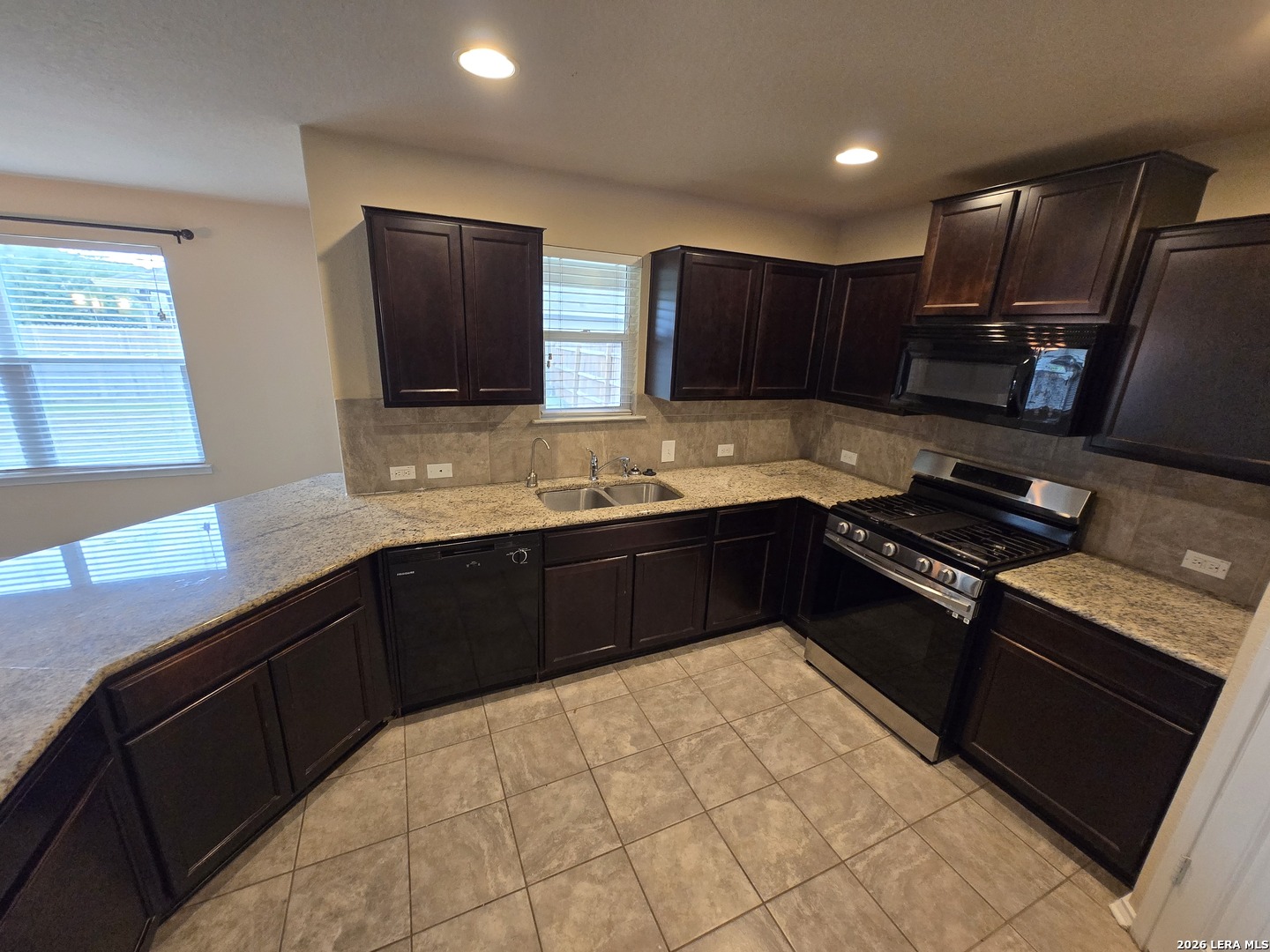 6114 Hackberry Pond San Antonio TX 78244