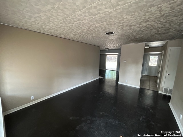 167 Ave Del Rey San Antonio TX 78216