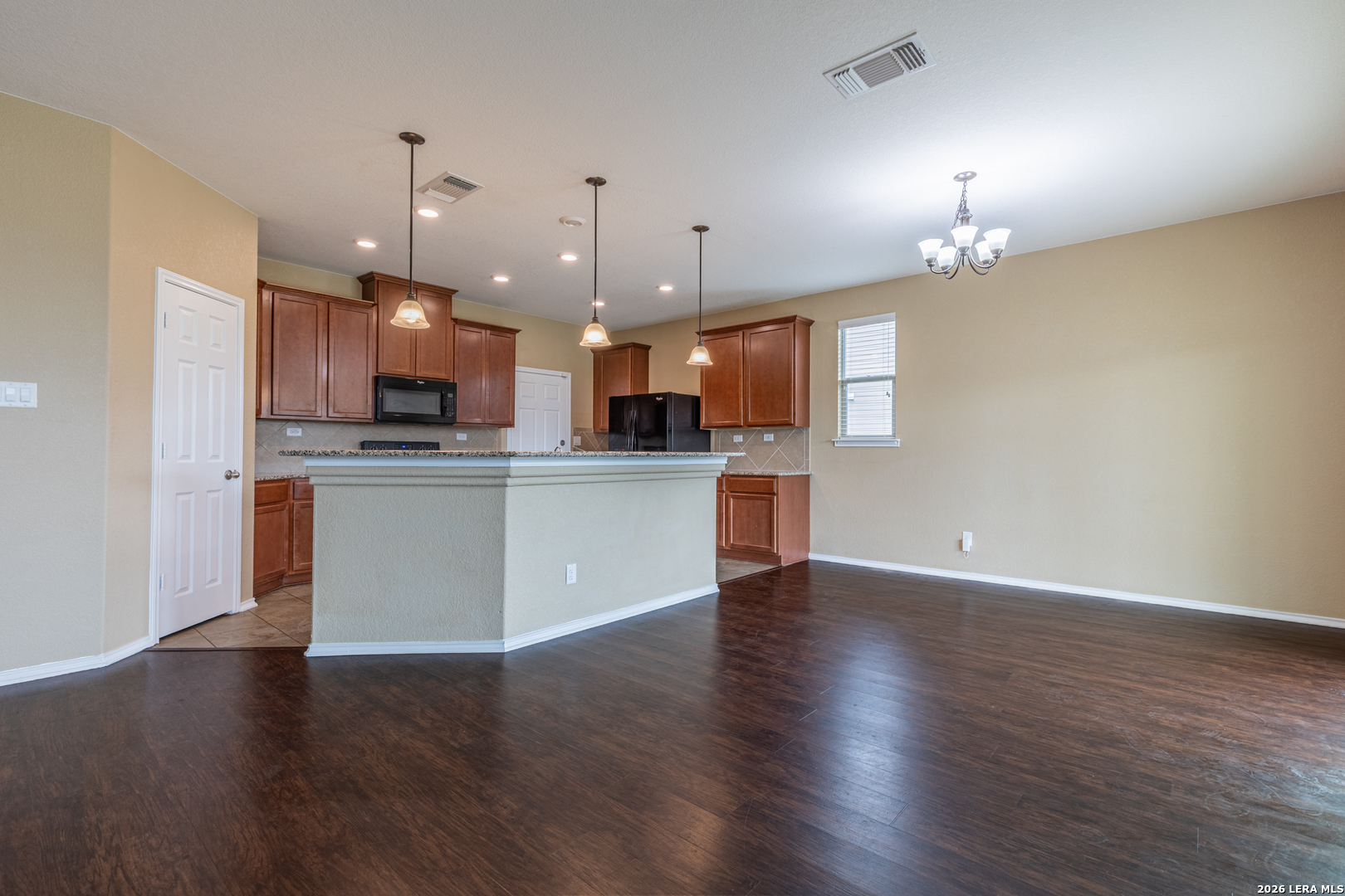 3314 Uresti Fields Converse TX 78109