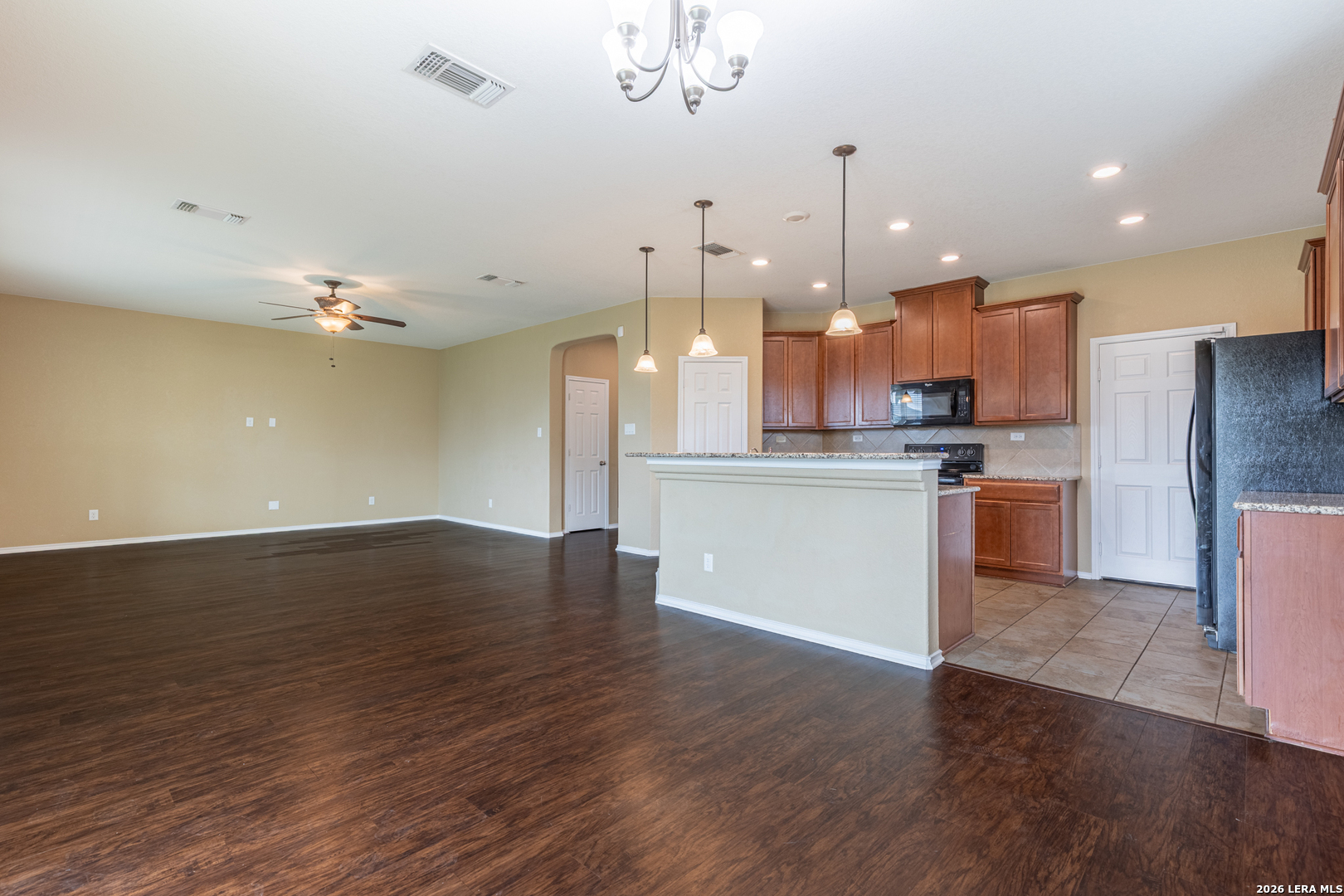 3314 Uresti Fields Converse TX 78109