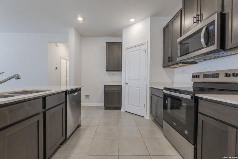 9507 Reinhartz San Antonio TX 78221