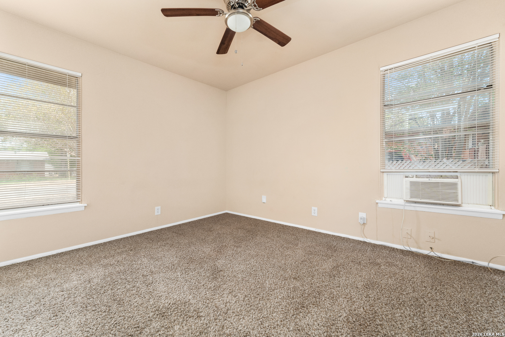 218 E Villaret San Antonio TX 78221