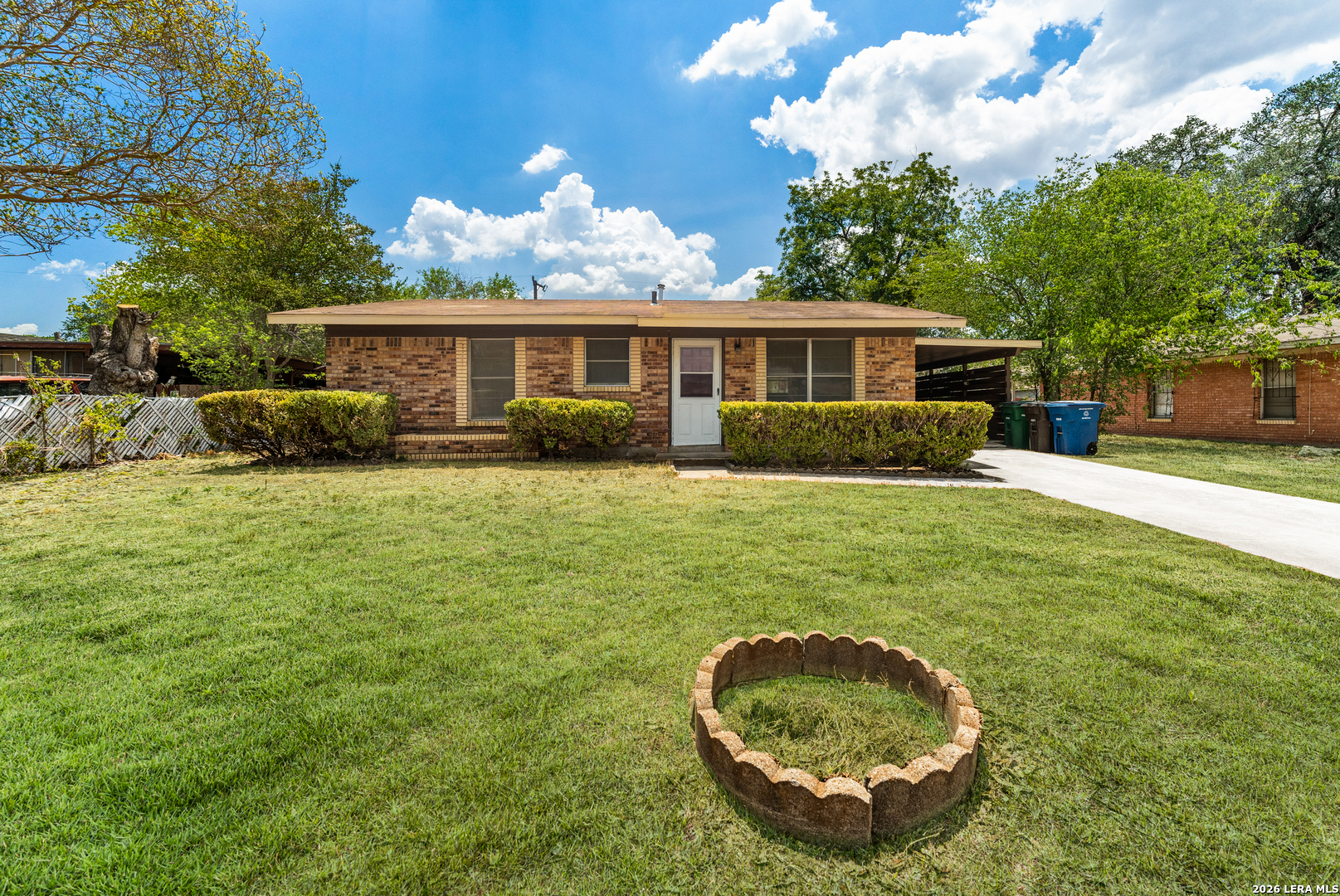 218 E Villaret San Antonio TX 78221