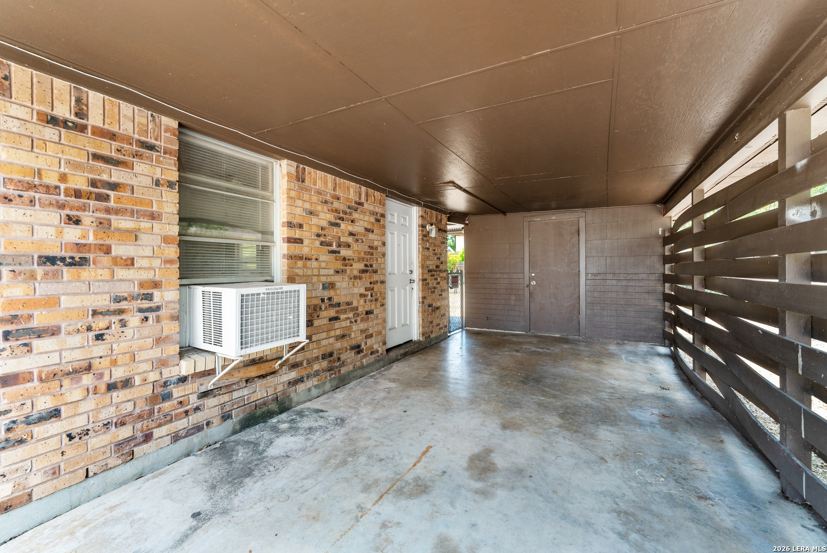218 E Villaret San Antonio TX 78221