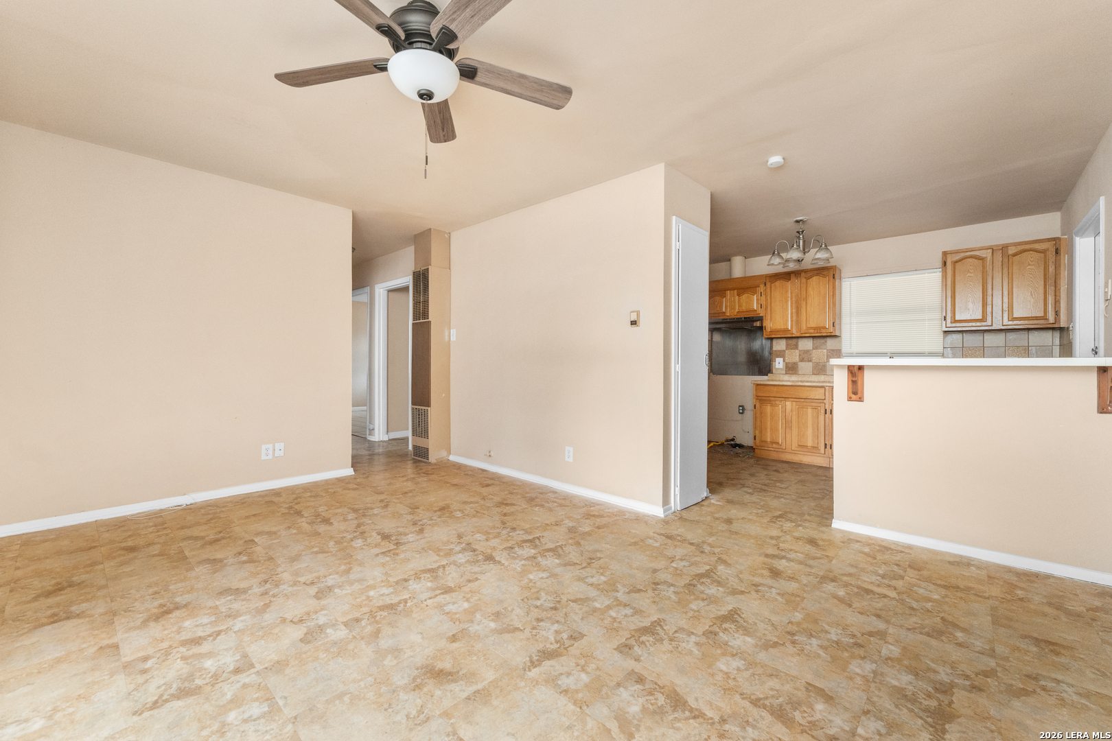 218 E Villaret San Antonio TX 78221