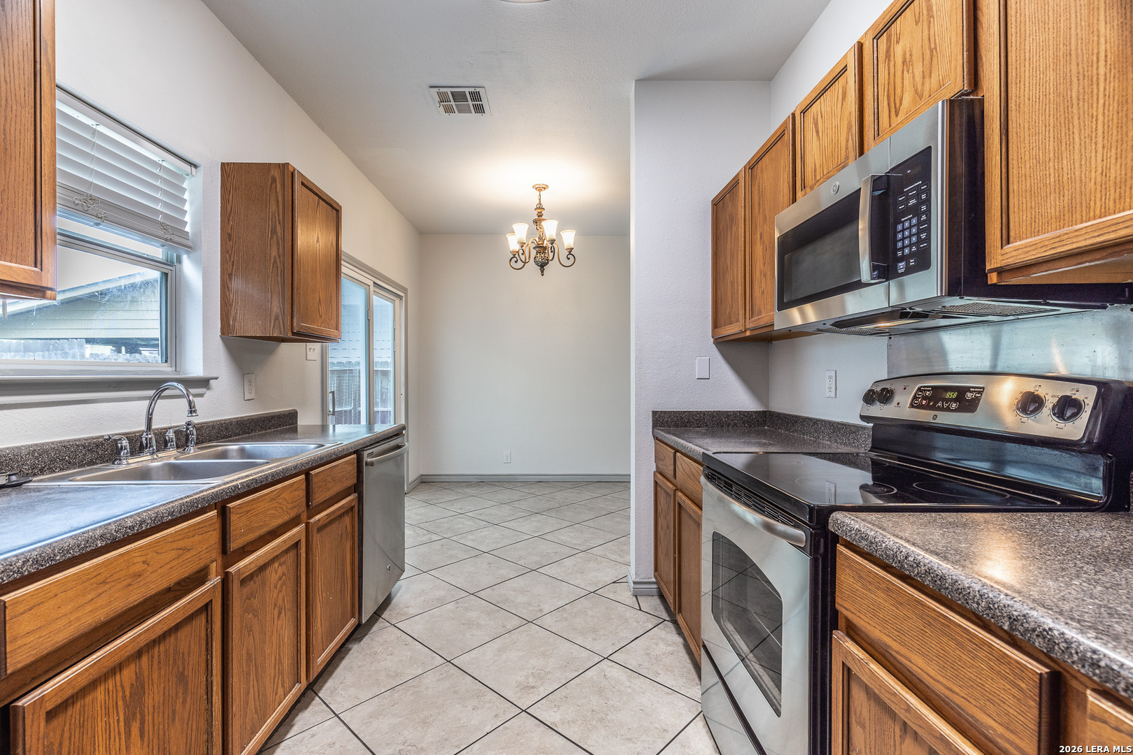 1907 Red Elm San Antonio TX 78227