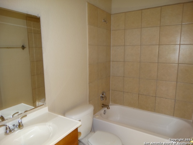 6303 Heathers Run San Antonio TX 78227