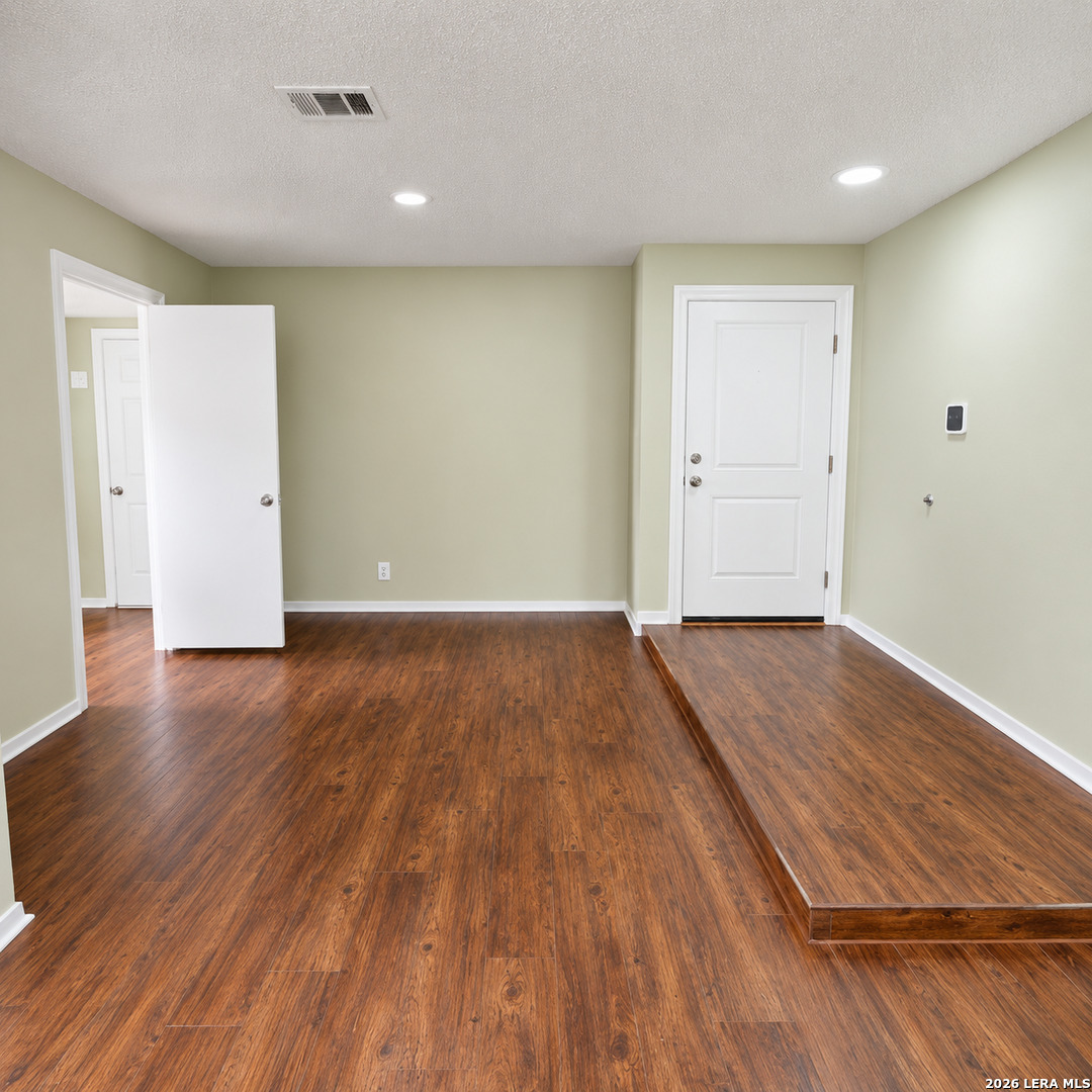 4203 Valleybrook San Antonio TX 78238