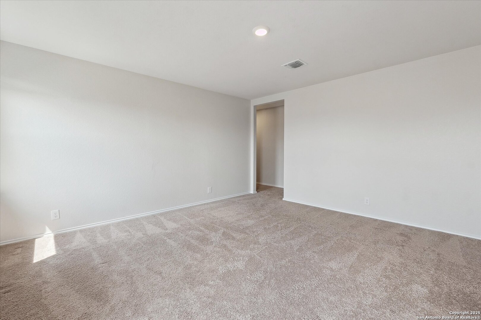 168 Middle Green Loop Floresville TX 78114