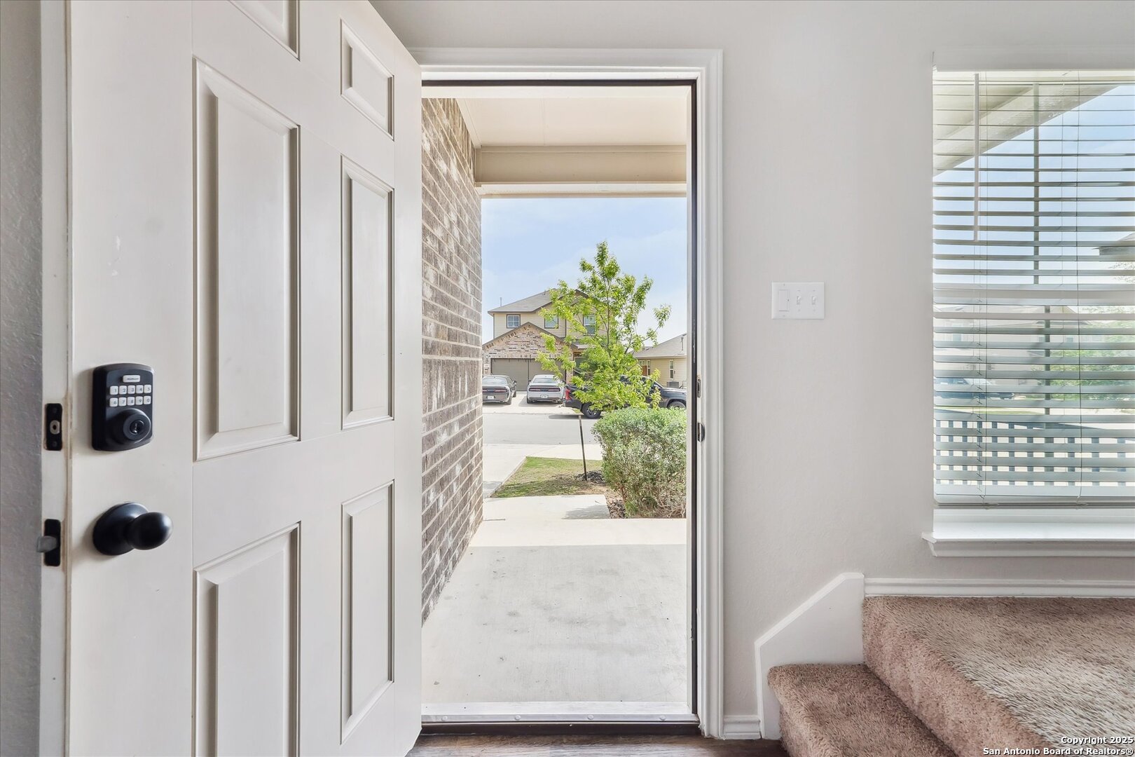168 Middle Green Loop Floresville TX 78114
