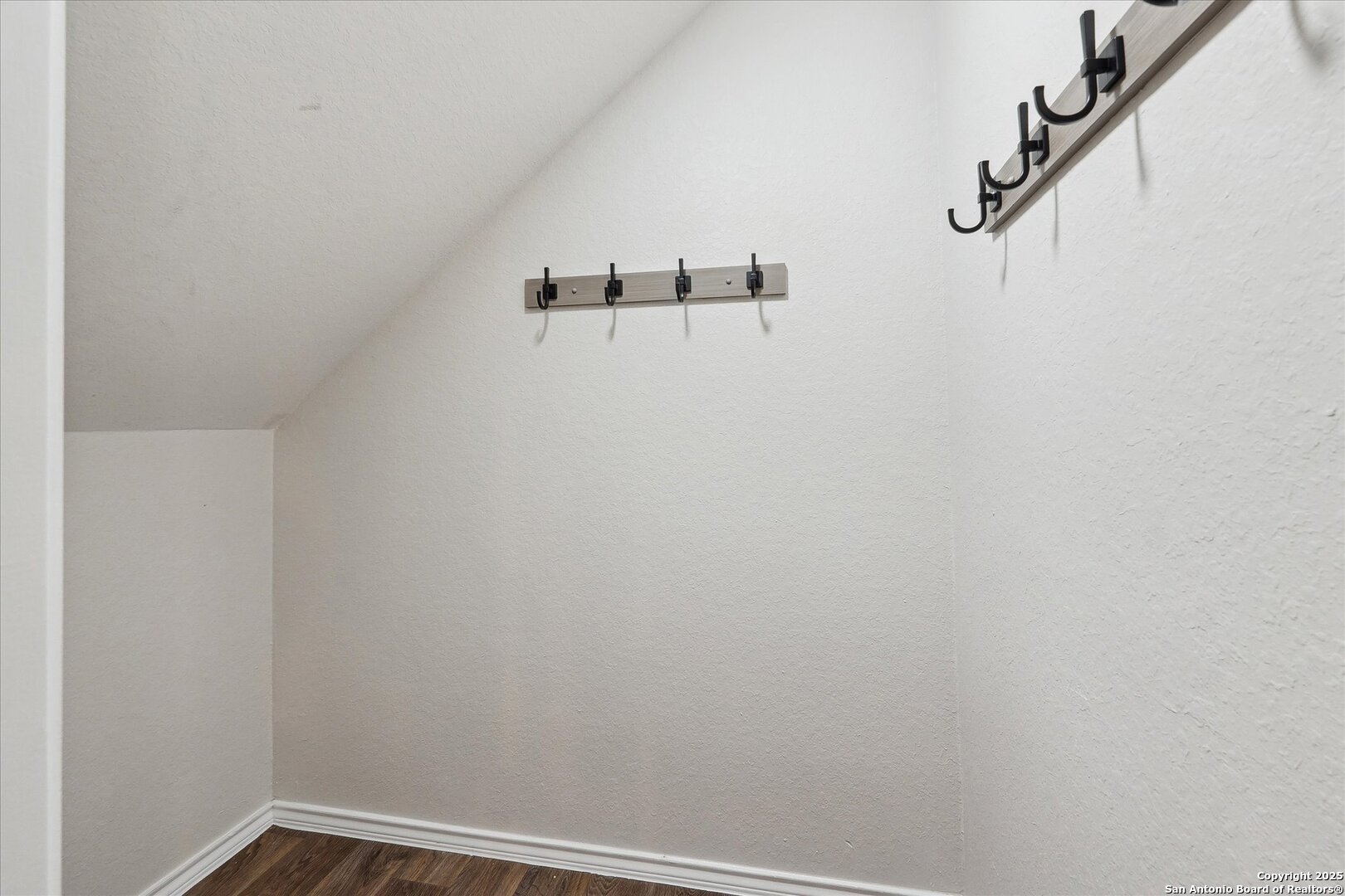 168 Middle Green Loop Floresville TX 78114