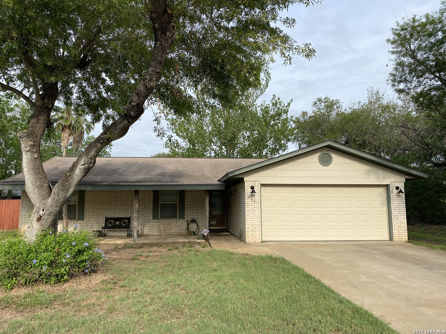 404 High Meadow Drive Pleasanton TX 78064