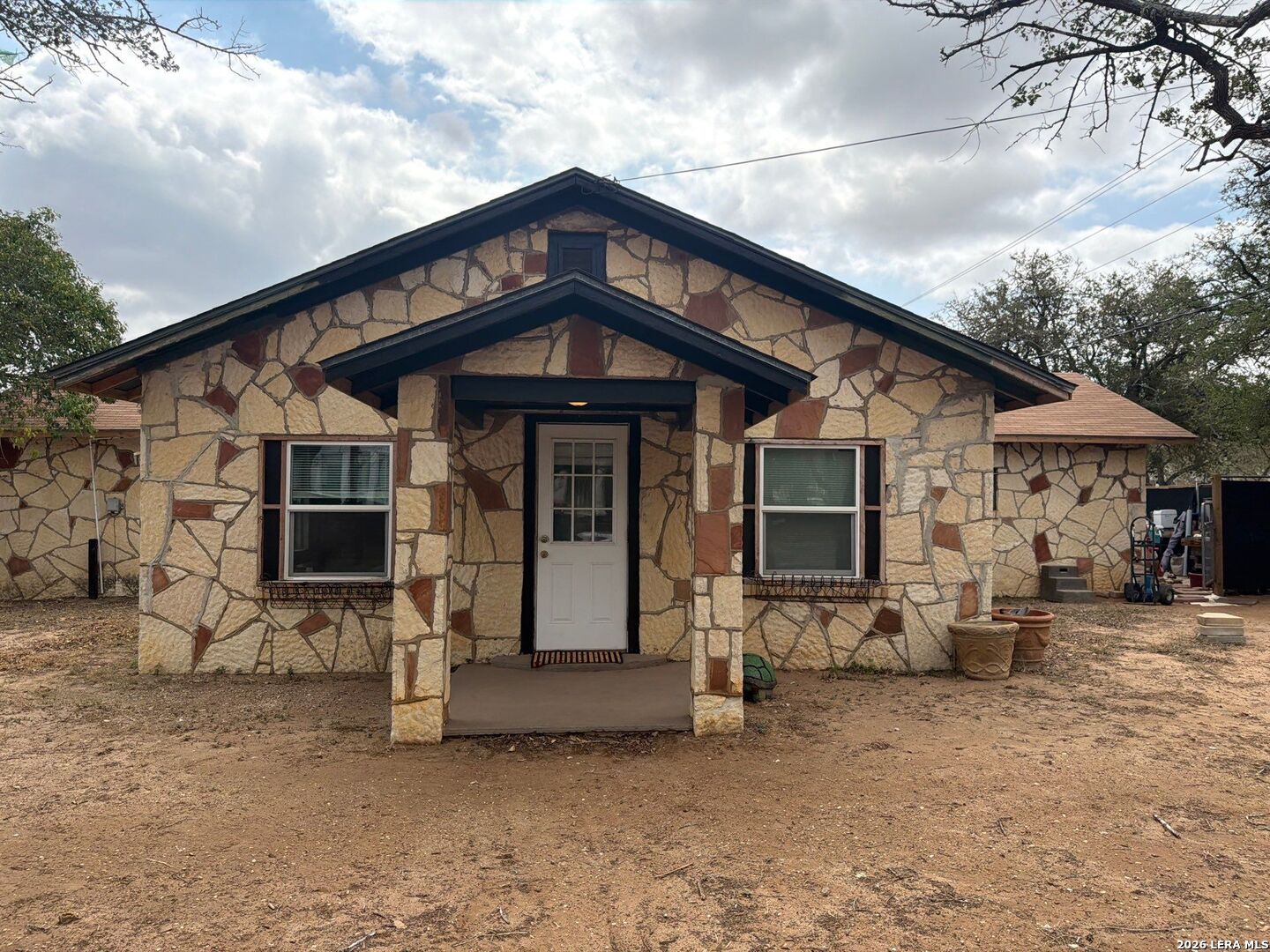 902 C Street Floresville TX 78114