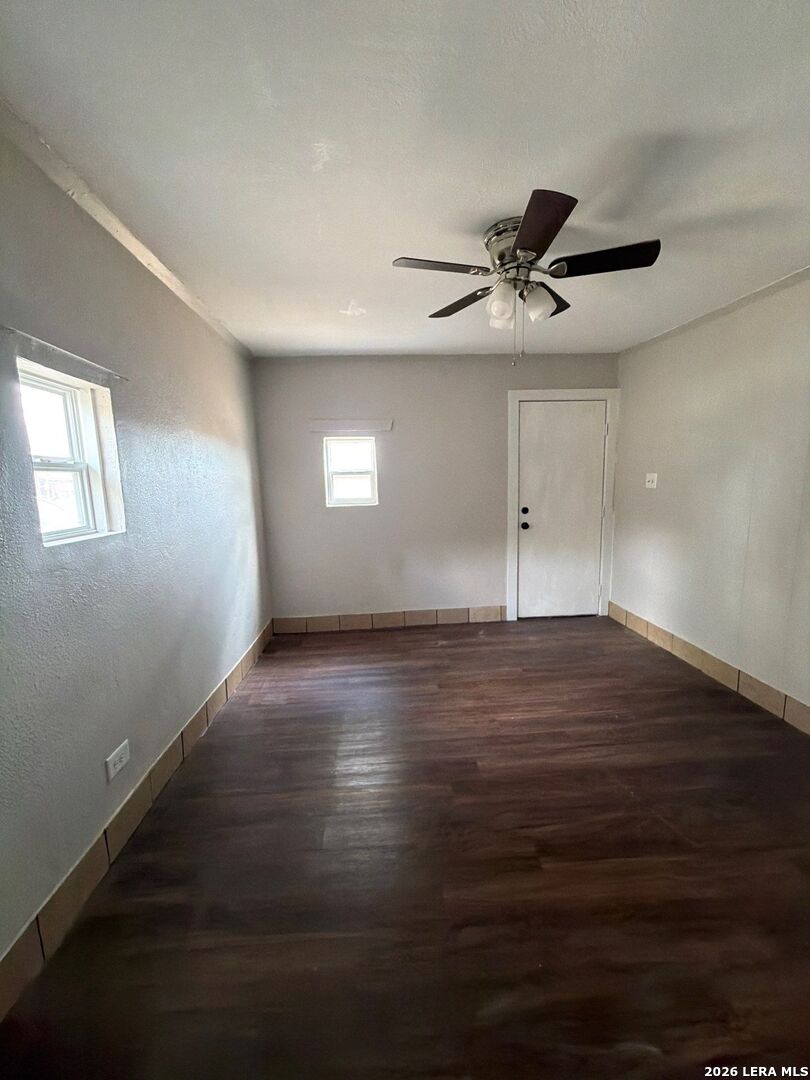 902 C Street Floresville TX 78114