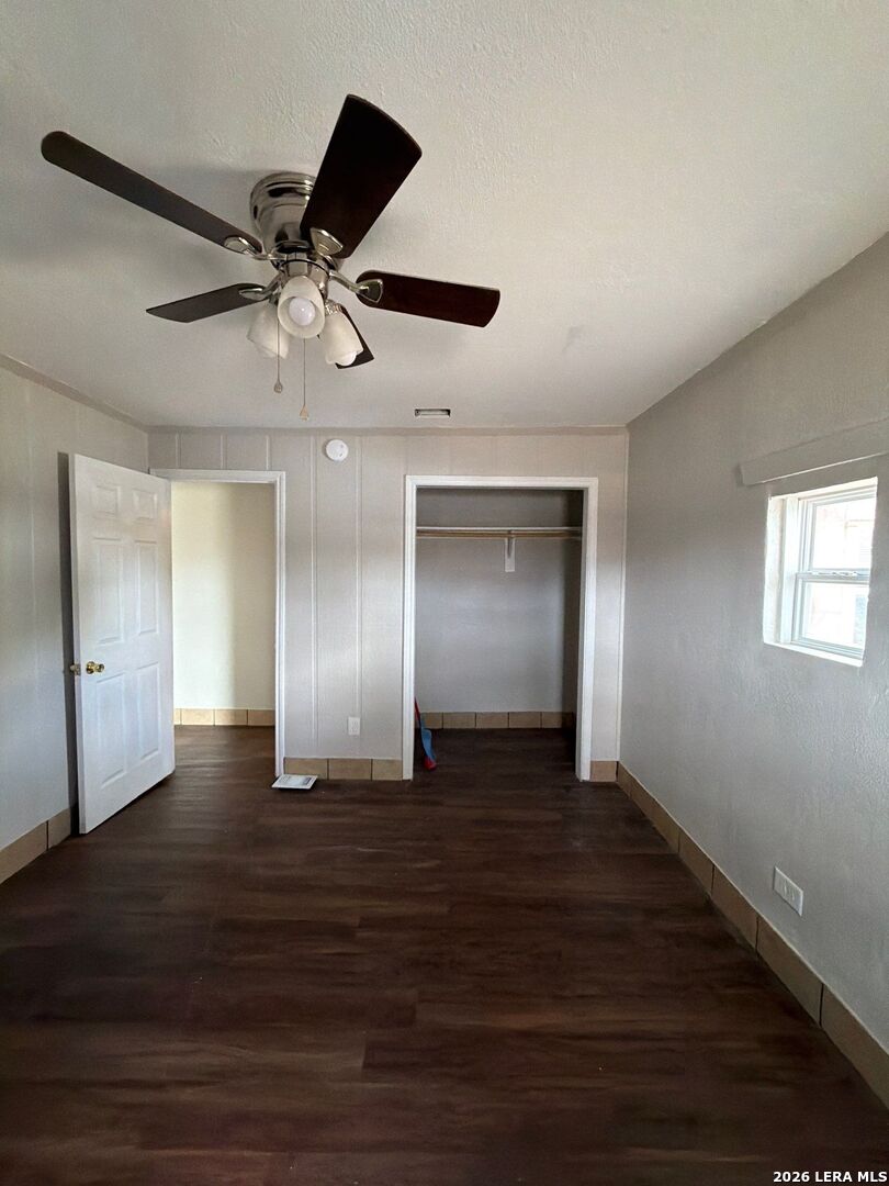902 C Street Floresville TX 78114