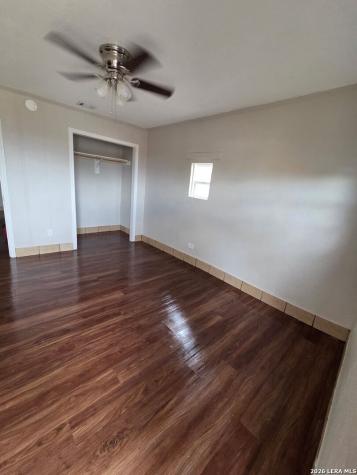 902 C Street Floresville TX 78114