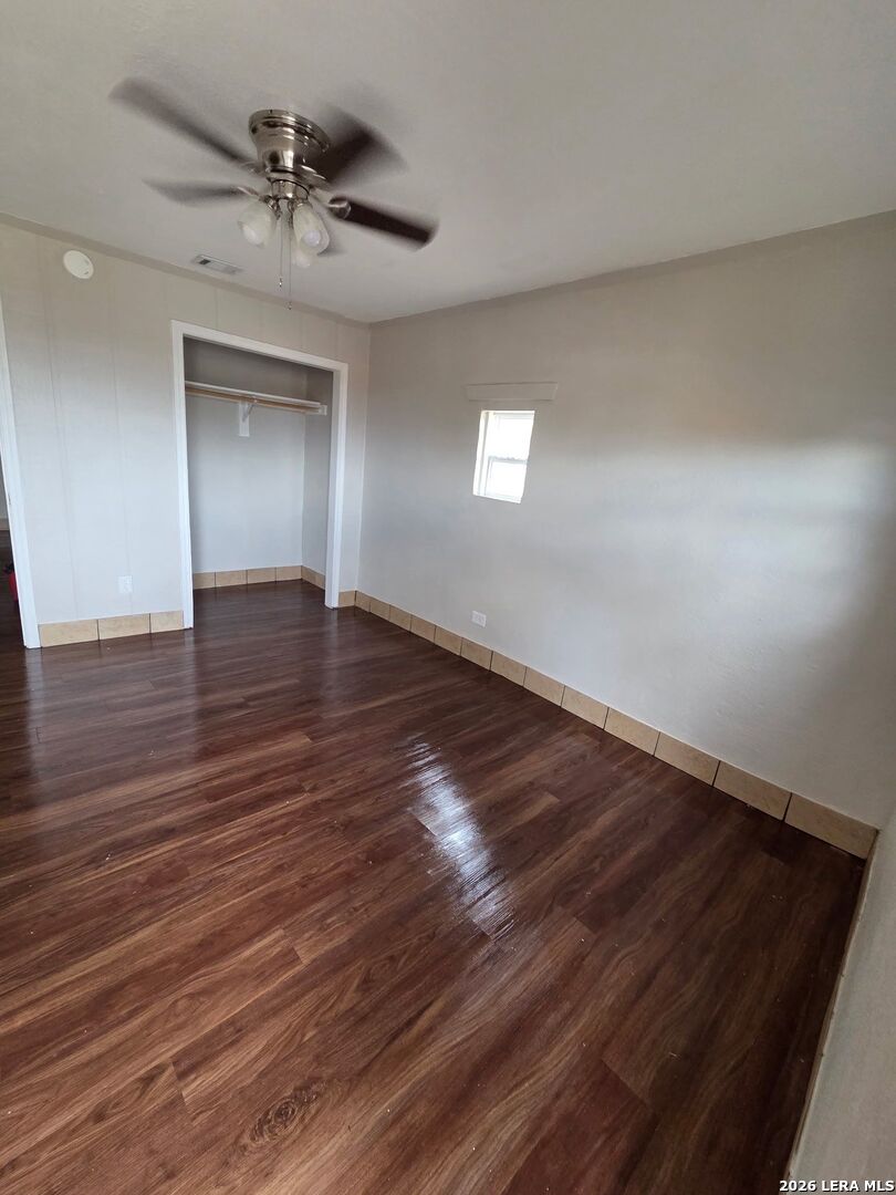 902 C Street Floresville TX 78114