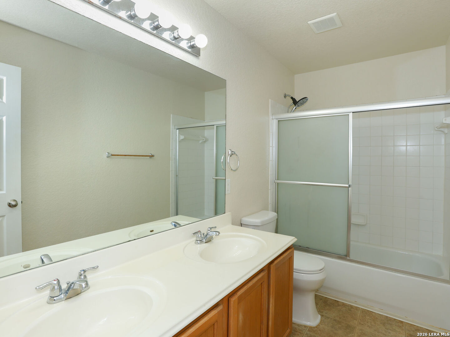 1202 Murray Winn Windcrest TX 78239