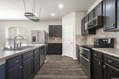 4618 Todds Farm San Antonio TX 78244