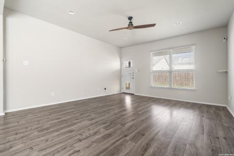 4618 Todds Farm San Antonio TX 78244