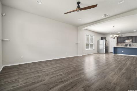 4618 Todds Farm San Antonio TX 78244