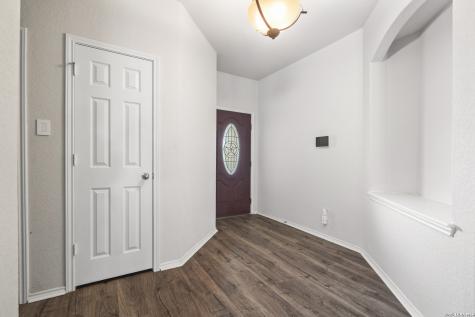 4618 Todds Farm San Antonio TX 78244