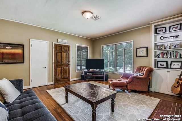702 Patterson Avenue Alamo Heights TX 78209