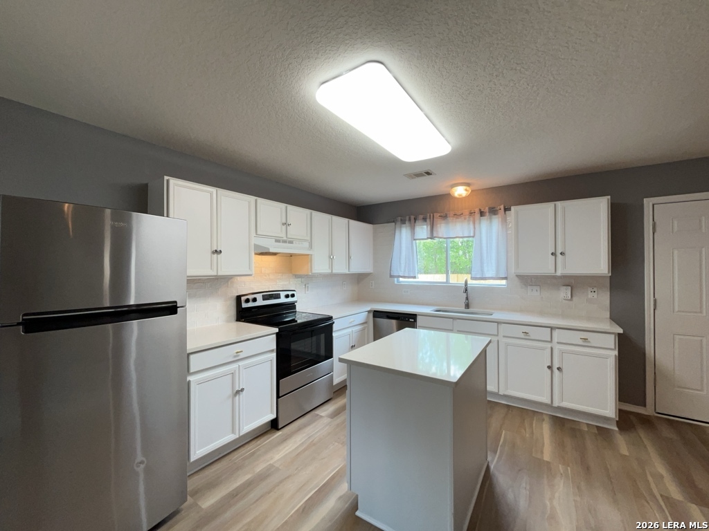 9011 Laguna Falls San Antonio TX 78251
