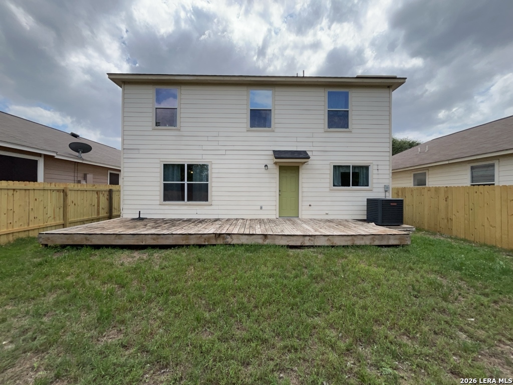 9011 Laguna Falls San Antonio TX 78251