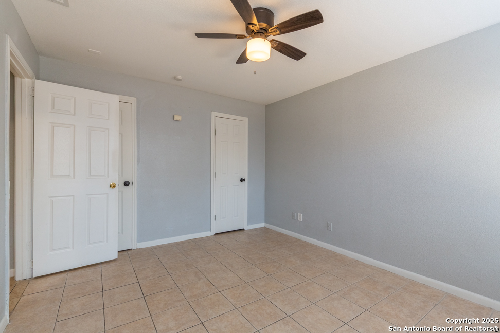 7642 Oak Chase San Antonio TX 78239