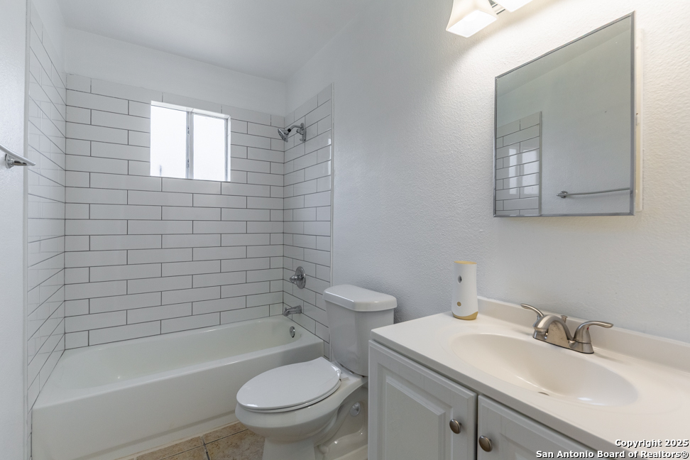 7642 Oak Chase San Antonio TX 78239