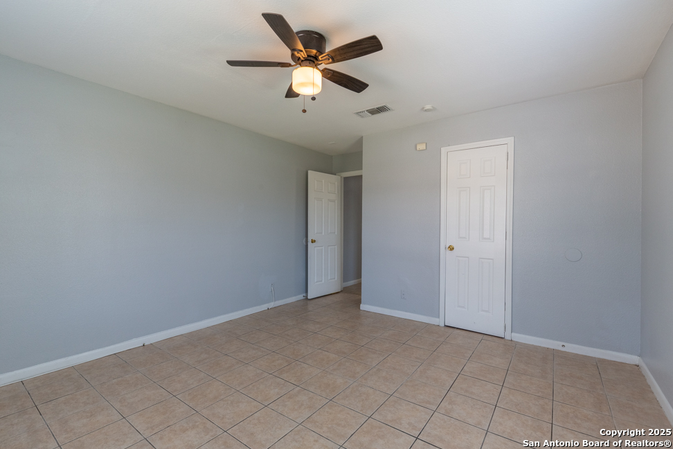 7642 Oak Chase San Antonio TX 78239