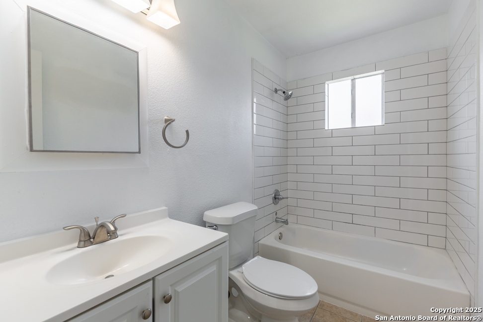 7642 Oak Chase San Antonio TX 78239