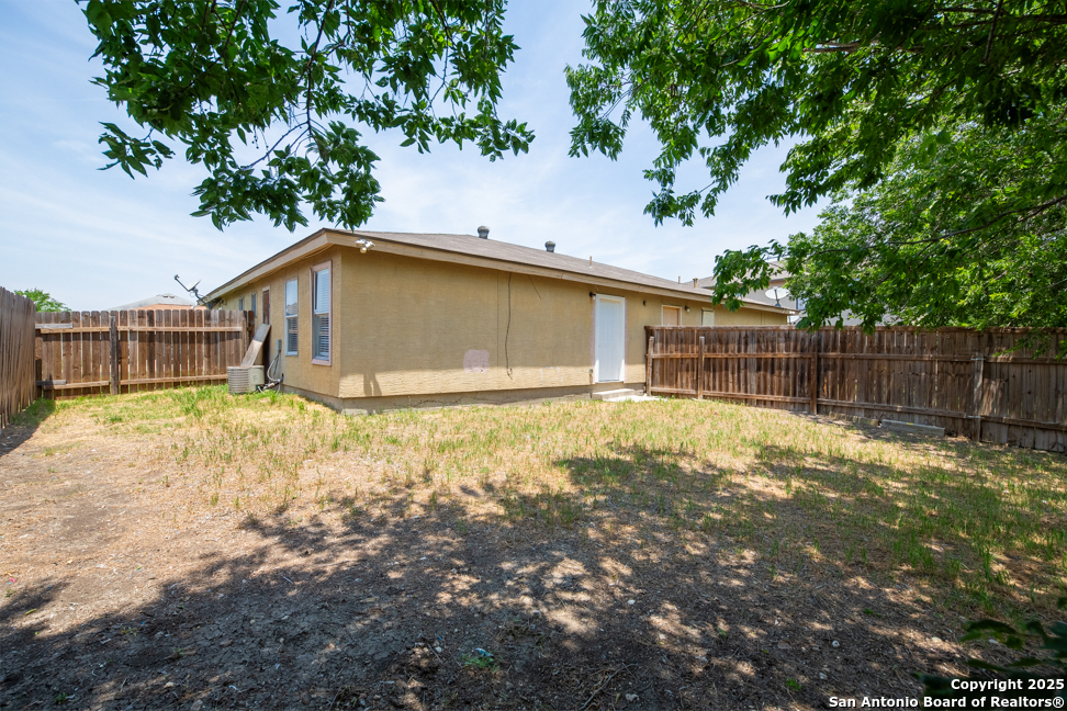 7642 Oak Chase San Antonio TX 78239