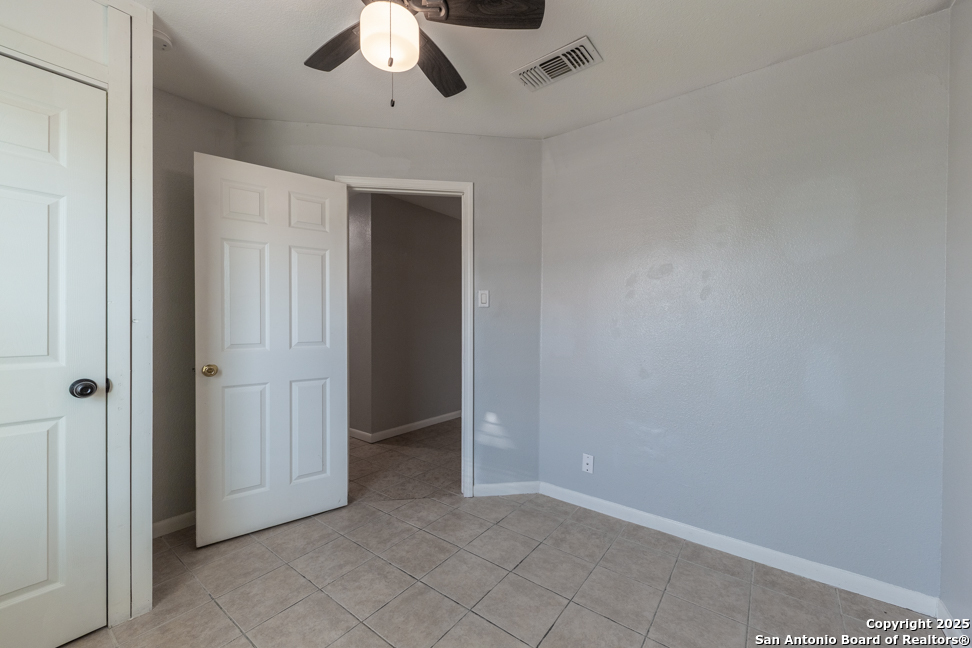 7642 Oak Chase San Antonio TX 78239