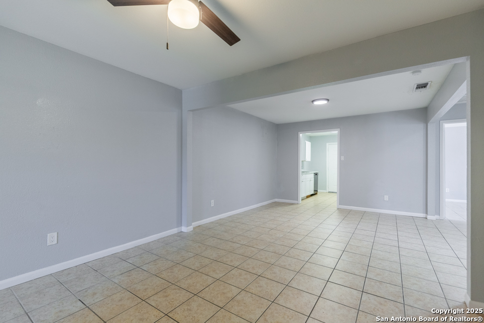 7642 Oak Chase San Antonio TX 78239
