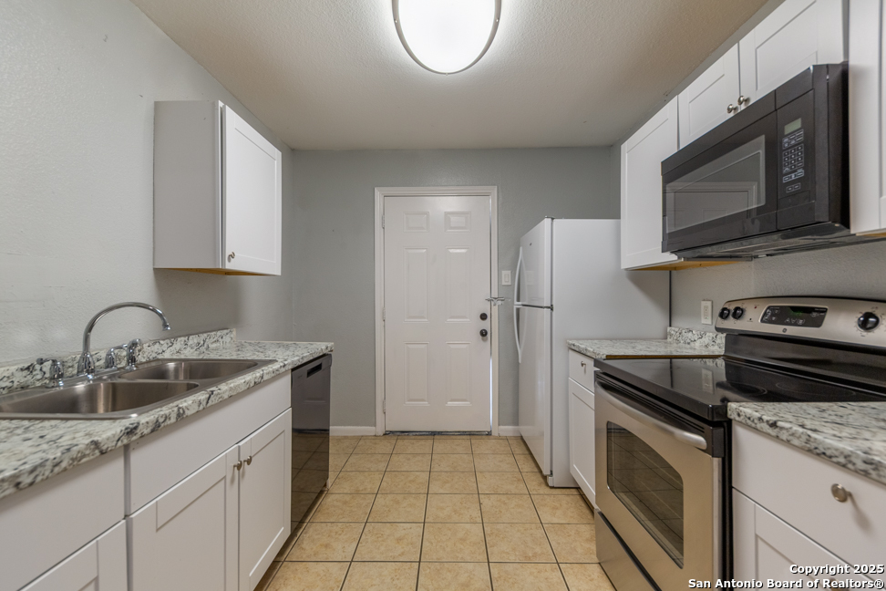 7642 Oak Chase San Antonio TX 78239