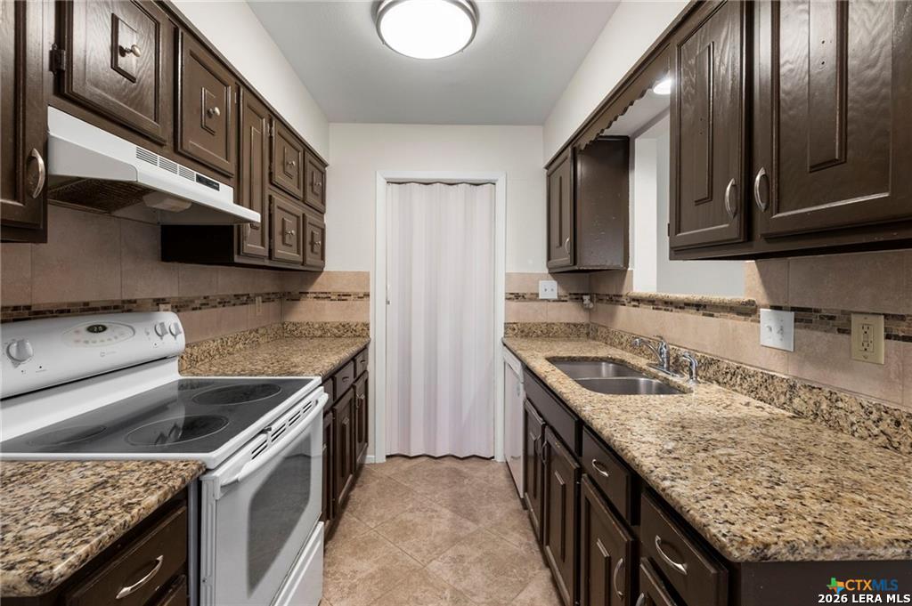 2016 Nevada Street San Marcos TX 78666