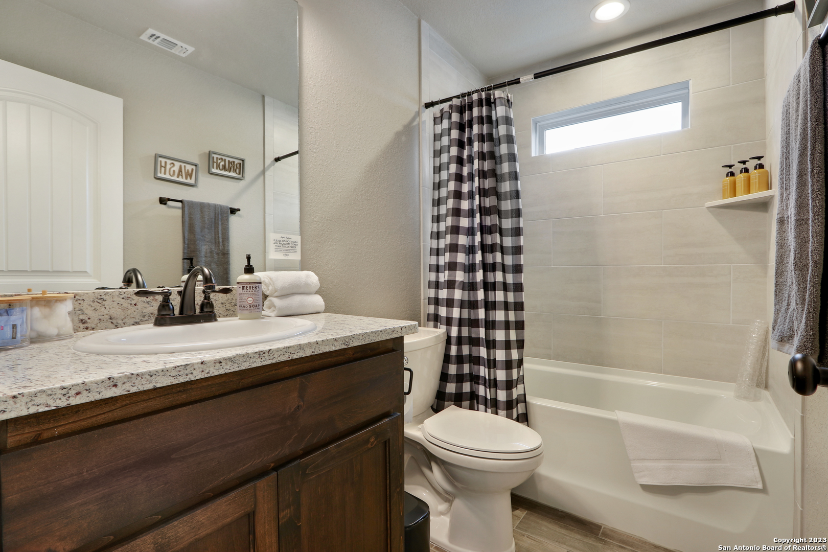 652 Canyon Bend Canyon Lake TX 78133