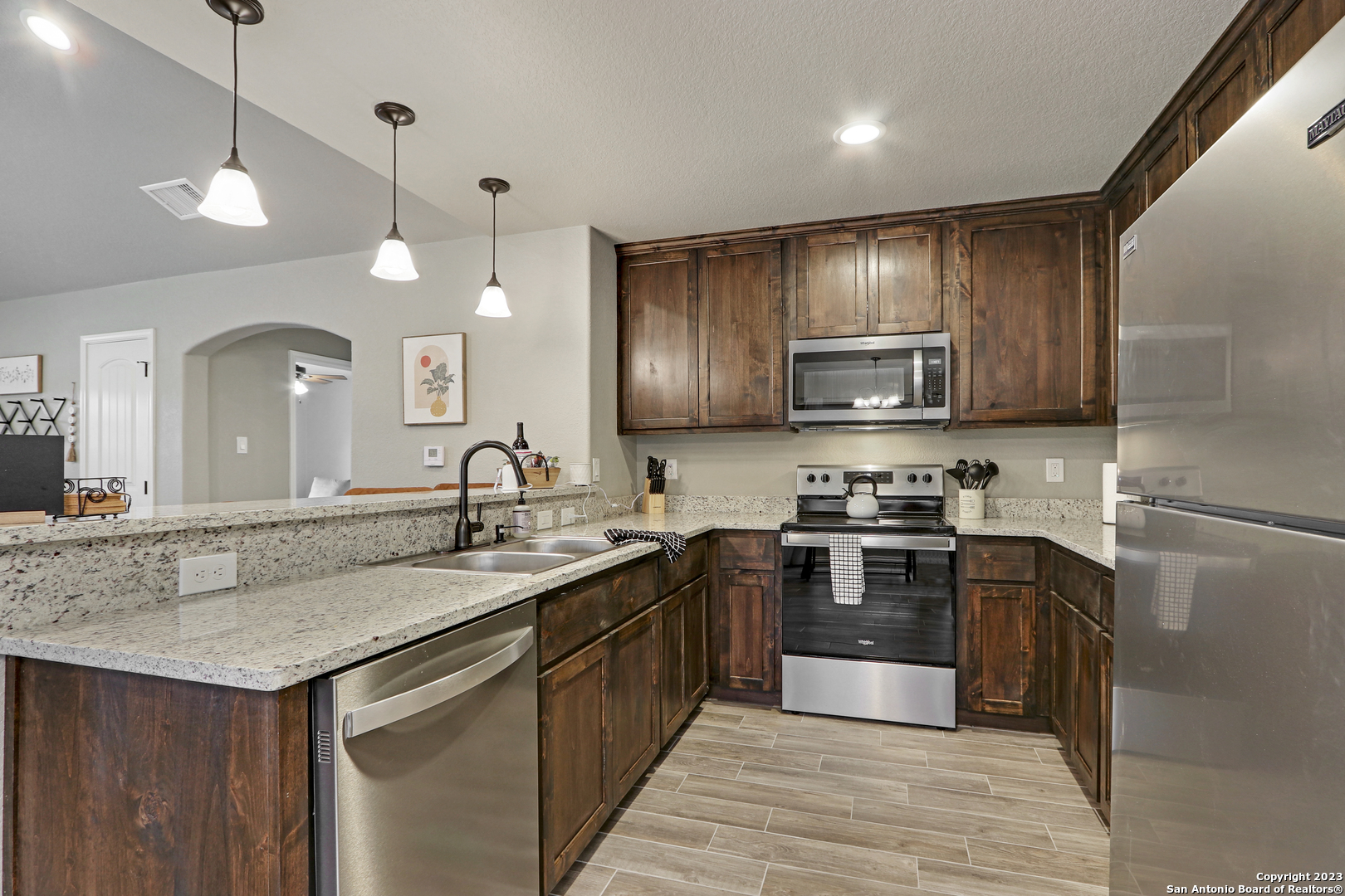 652 Canyon Bend Canyon Lake TX 78133