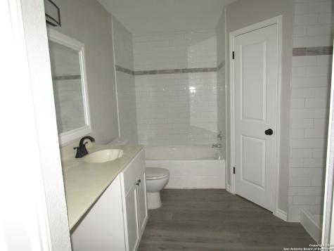10243 Raven Field San Antonio TX 78245