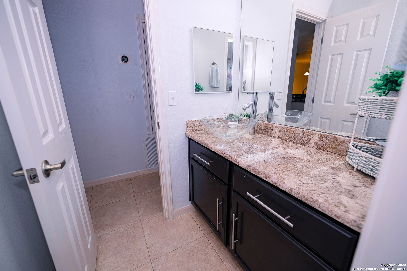 7323 Snowden#2101 San Antonio TX 78240