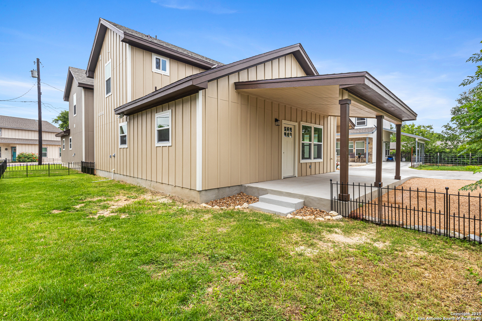 302 Riley Way Kerrville TX 78028
