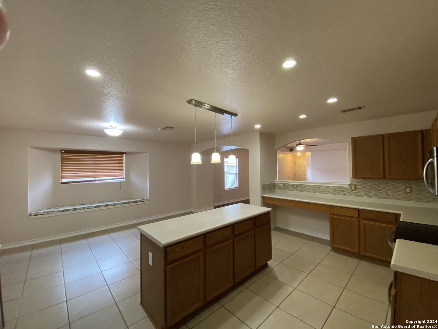 9002 Laguna Rio San Antonio TX 78251