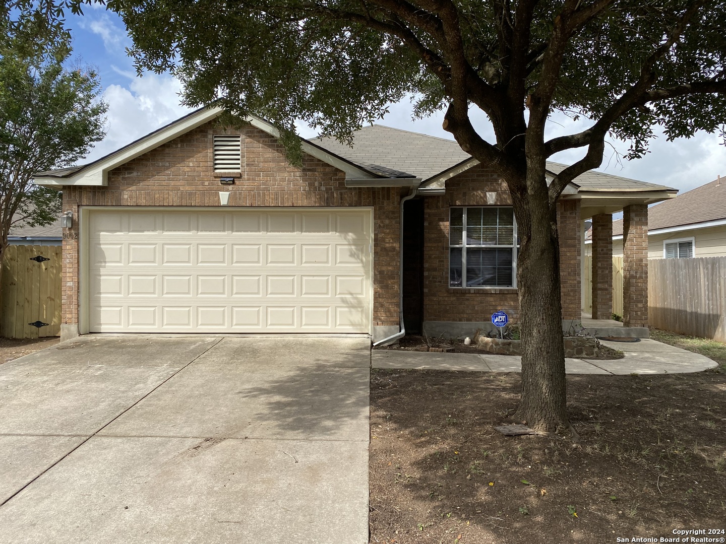 9002 Laguna Rio San Antonio TX 78251