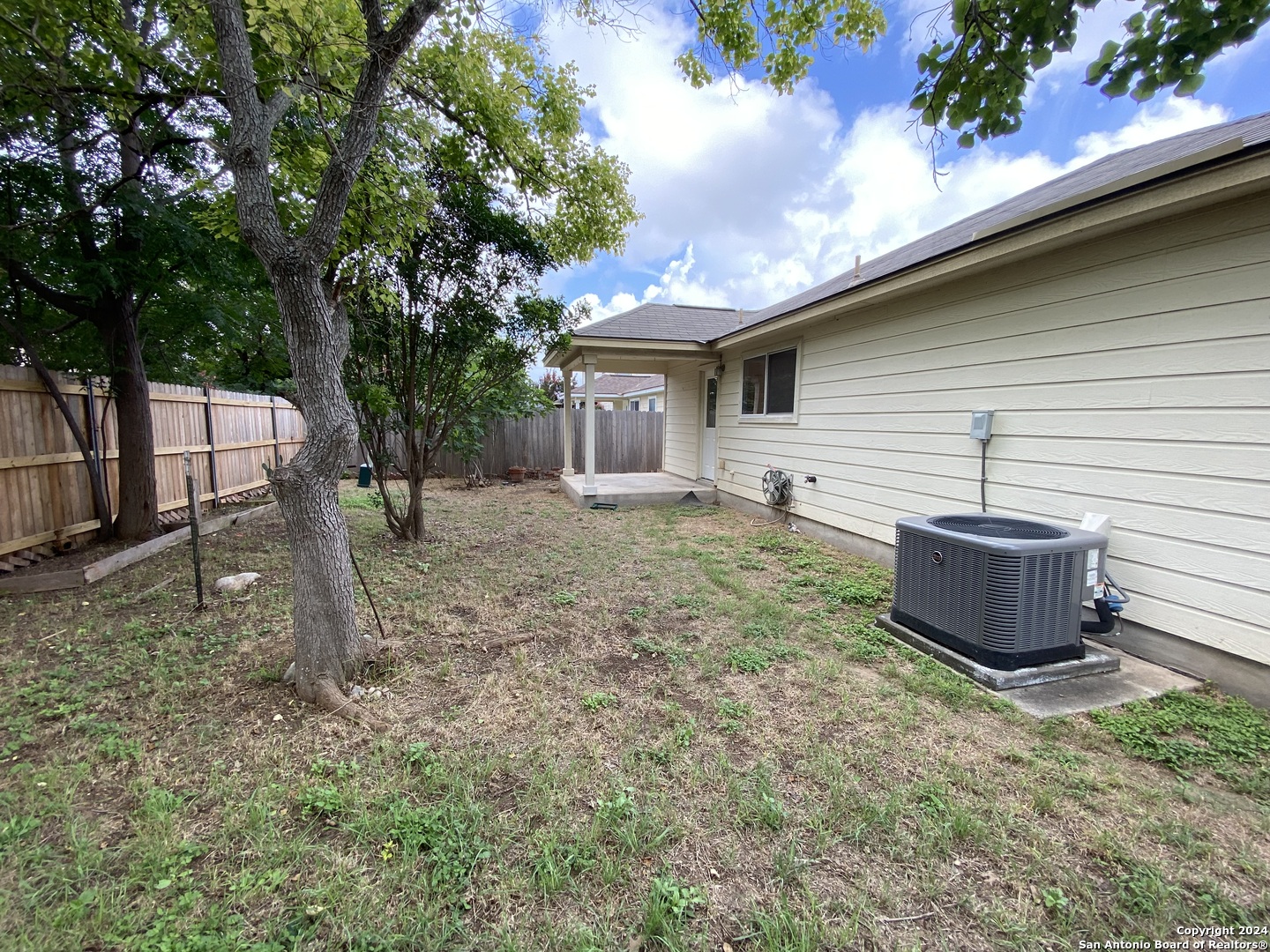 9002 Laguna Rio San Antonio TX 78251