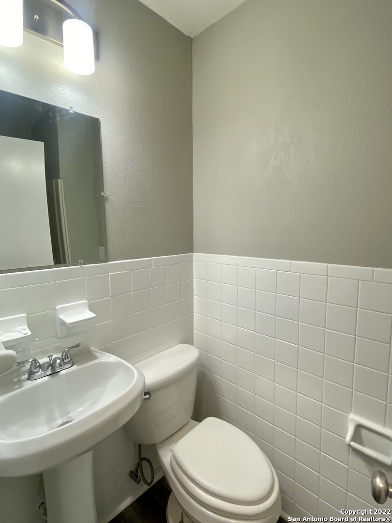 178 Sweetbriar Avenue San Antonio TX 78228