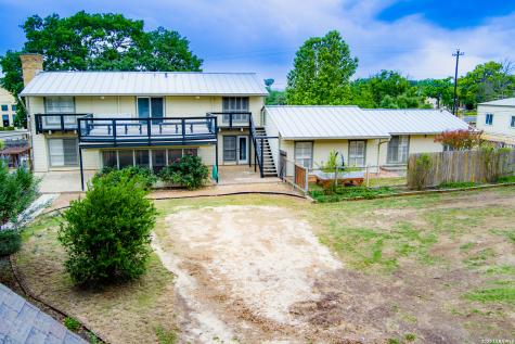 208 Front Street Comfort TX 78013