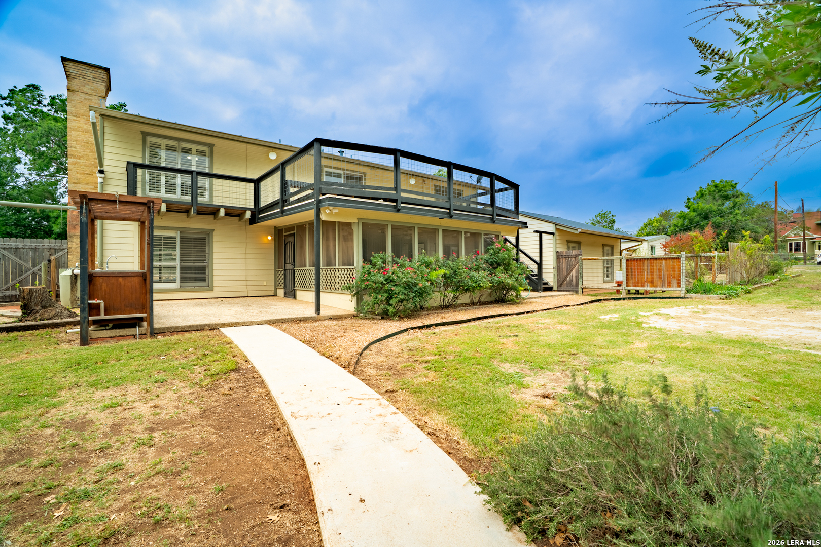 208 Front Street Comfort TX 78013