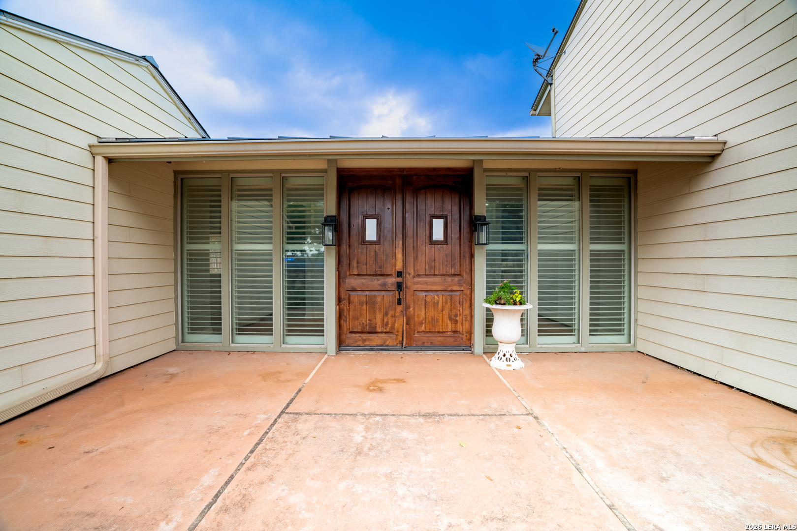 208 Front Street Comfort TX 78013